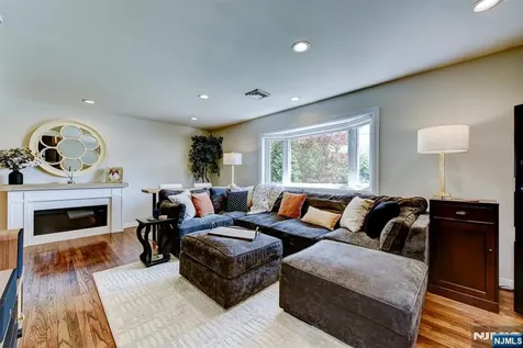 11 Carlisle Road Wayne NJ 07470