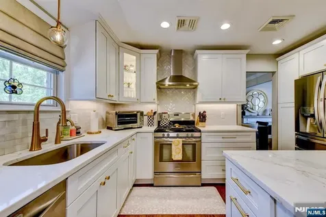 11 Carlisle Road Wayne NJ 07470