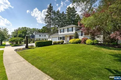 11 Carlisle Road Wayne NJ 07470