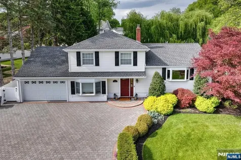 11 Carlisle Road Wayne NJ 07470