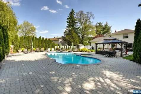 11 Carlisle Road Wayne NJ 07470