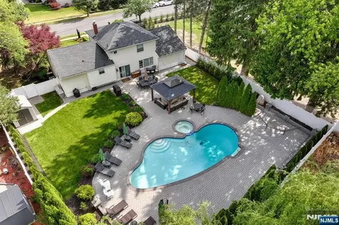 11 Carlisle Road Wayne NJ 07470