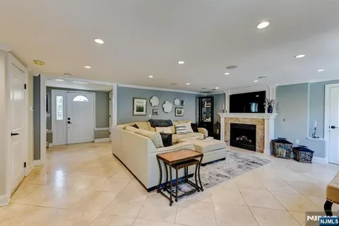 11 Carlisle Road Wayne NJ 07470
