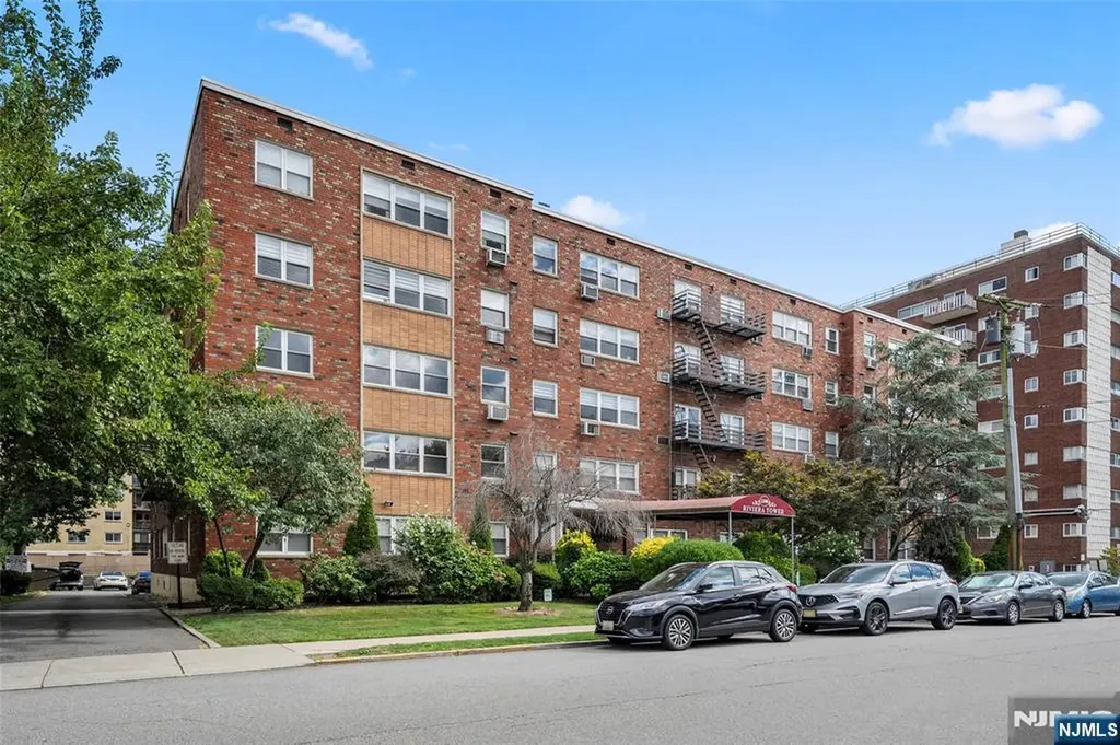 2200 Center Avenue Fort Lee NJ 07024