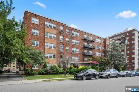 2200 Center Avenue Fort Lee NJ 07024