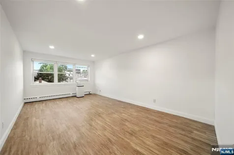 2200 Center Avenue Fort Lee NJ 07024