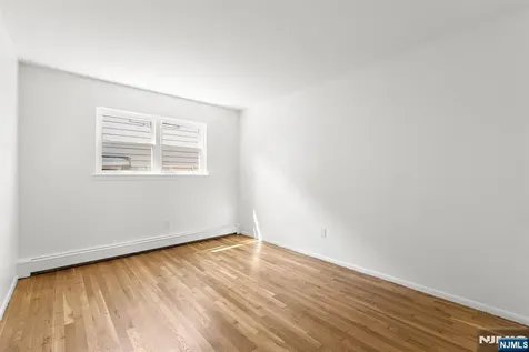54 W Columbia Avenue Palisades Park NJ 07650