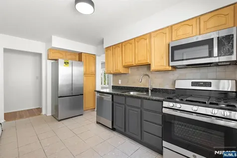 54 W Columbia Avenue Palisades Park NJ 07650