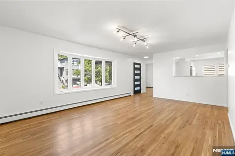 54 W Columbia Avenue Palisades Park NJ 07650