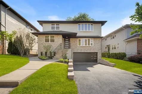 54 W Columbia Avenue Palisades Park NJ 07650