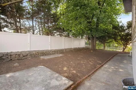 54 W Columbia Avenue Palisades Park NJ 07650