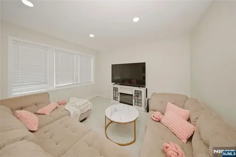 596 Moonachie Avenue Wood Ridge NJ 07075