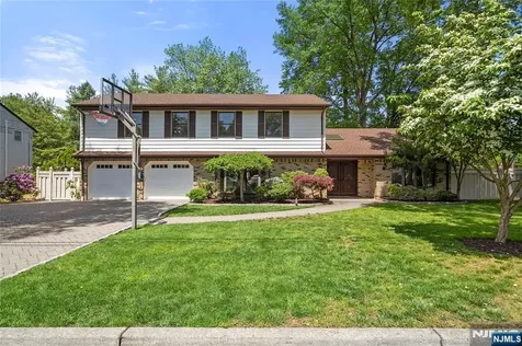 22 Kendrick Street Paramus NJ 07652