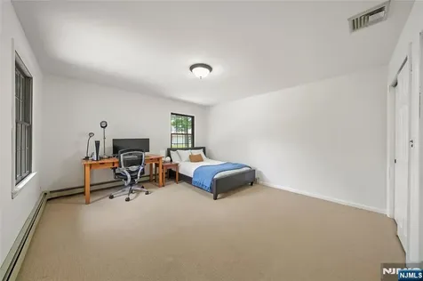 22 Kendrick Street Paramus NJ 07652