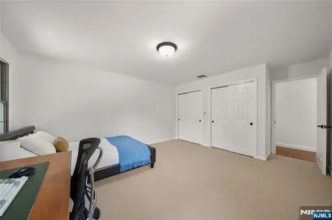 22 Kendrick Street Paramus NJ 07652