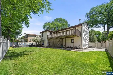 22 Kendrick Street Paramus NJ 07652
