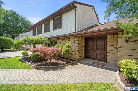 22 Kendrick Street Paramus NJ 07652