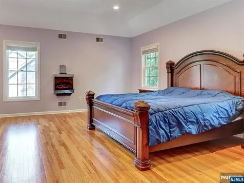 15 Woodrow Place West Caldwell NJ 07006