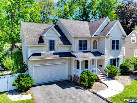 15 Woodrow Place West Caldwell NJ 07006