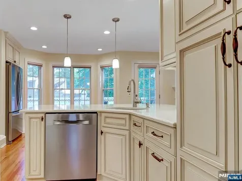 15 Woodrow Place West Caldwell NJ 07006