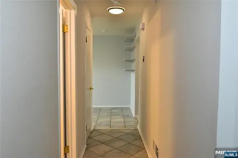 10 Garden Drive Elmwood Park NJ 07407