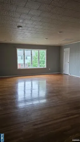 5 General Karge Court Elizabeth NJ 07202