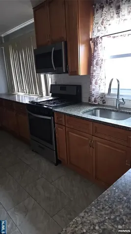 5 General Karge Court Elizabeth NJ 07202
