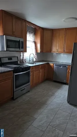 5 General Karge Court Elizabeth NJ 07202