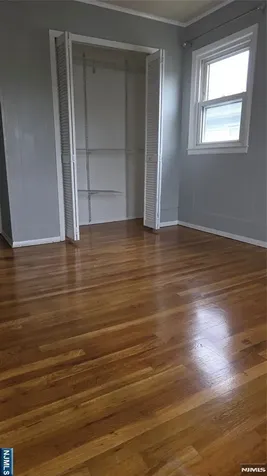 5 General Karge Court Elizabeth NJ 07202