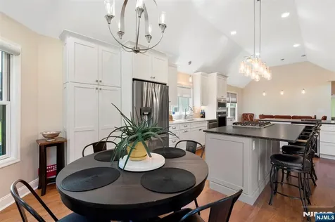 14 Wentworth Court Hamburg NJ 07419