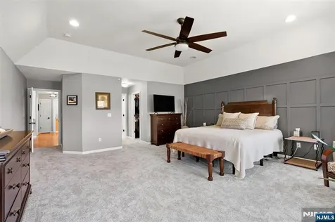 14 Wentworth Court Hamburg NJ 07419