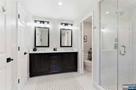 14 Wentworth Court Hamburg NJ 07419