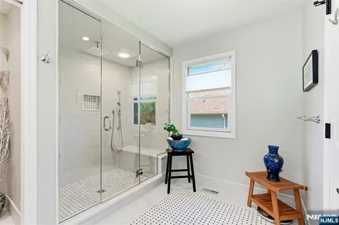 14 Wentworth Court Hamburg NJ 07419
