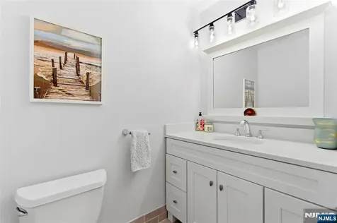 14 Wentworth Court Hamburg NJ 07419