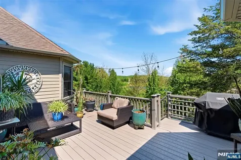 14 Wentworth Court Hamburg NJ 07419