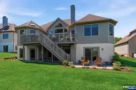 14 Wentworth Court Hamburg NJ 07419