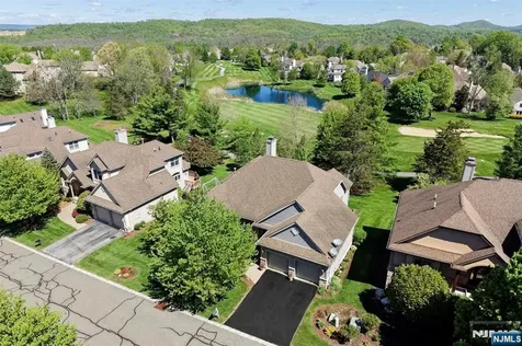 14 Wentworth Court Hamburg NJ 07419