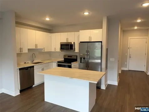 1685 Bergen Boulevard Fort Lee NJ 07024