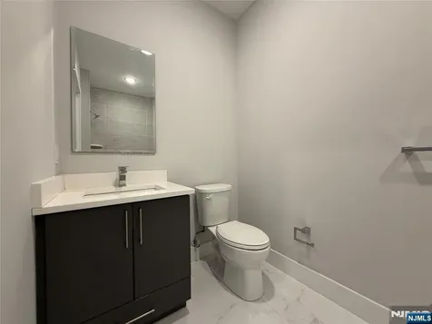 1685 Bergen Boulevard Fort Lee NJ 07024