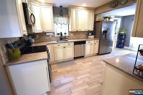 33 Alabama Avenue Jefferson Township NJ 07849