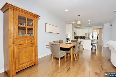 4 Masterson Court Waldwick NJ 07463
