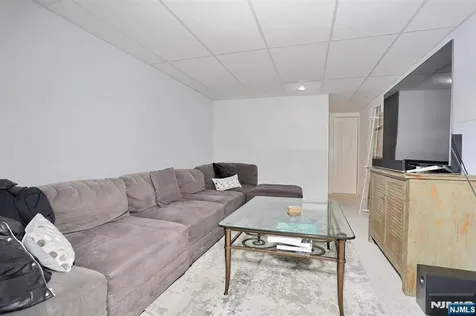 4 Masterson Court Waldwick NJ 07463
