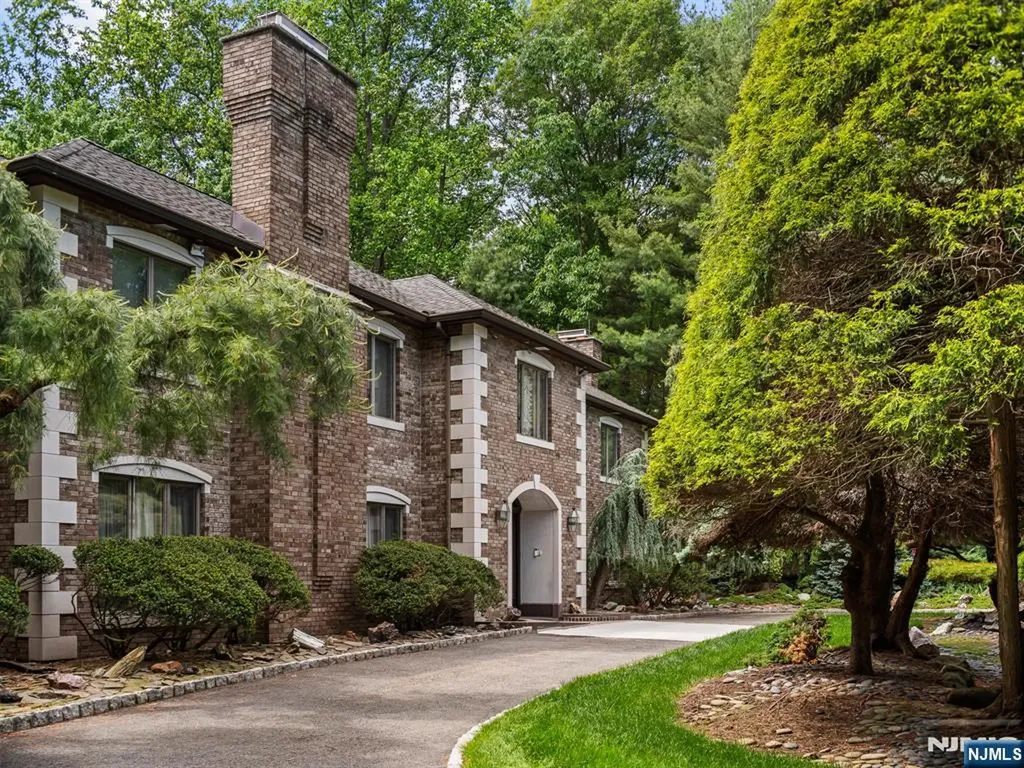 708 Ashmont Road Franklin Lakes NJ 07417