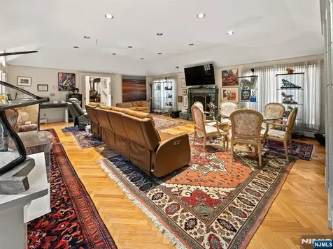 708 Ashmont Road Franklin Lakes NJ 07417