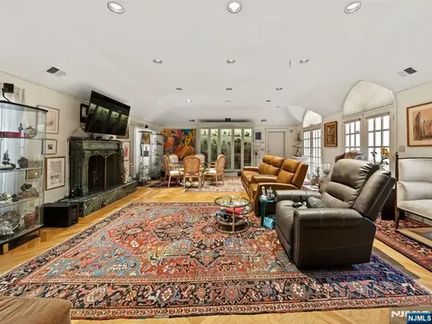 708 Ashmont Road Franklin Lakes NJ 07417