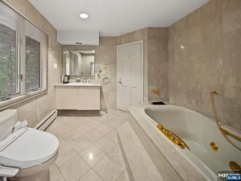 708 Ashmont Road Franklin Lakes NJ 07417