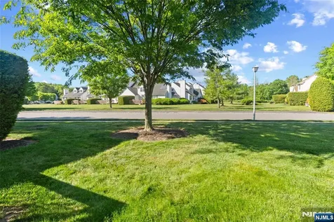 16 Franklin Court Montville Township NJ 07045