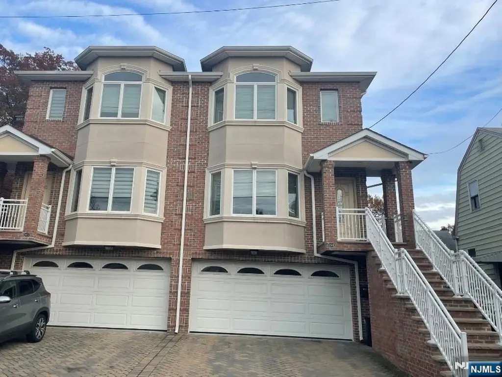 146B Morningside Lane Palisades Park NJ 07650