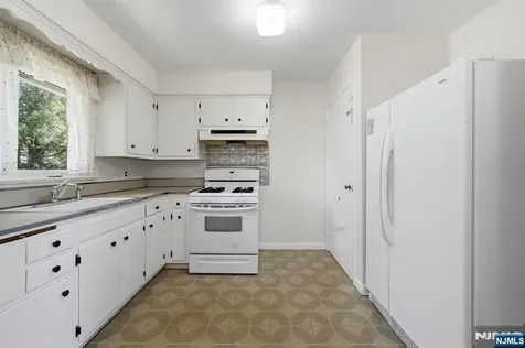 26 Briar Lane Nutley NJ 07110