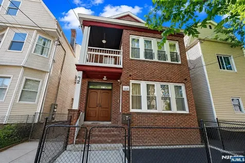 72 Seymour Avenue Newark NJ 07108